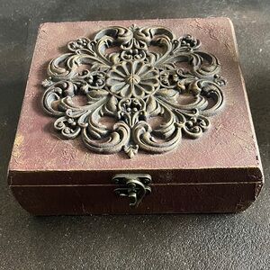 Vintage Style Gold and Maroon Box